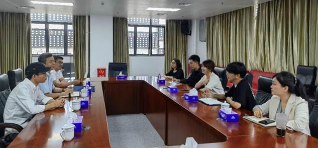 艺术设计学院应邀赴金湾区文化馆调研交流手工制作