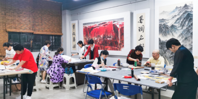 文化惠民暖人心，笔墨丹青绘生活——惠州“全民美育”国画公益培训暨手工制作活动启幕